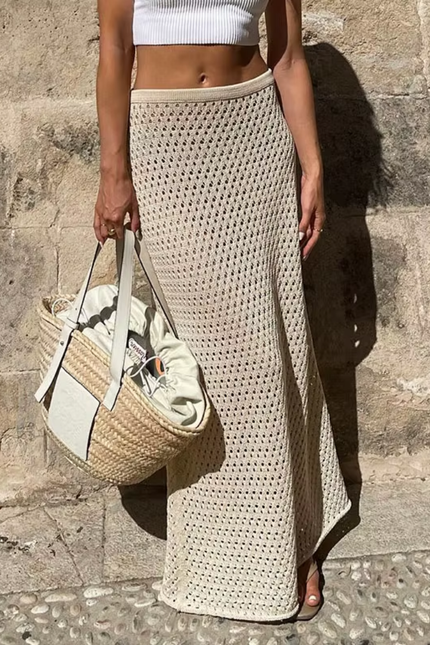 Versatile knitted model cover up rok