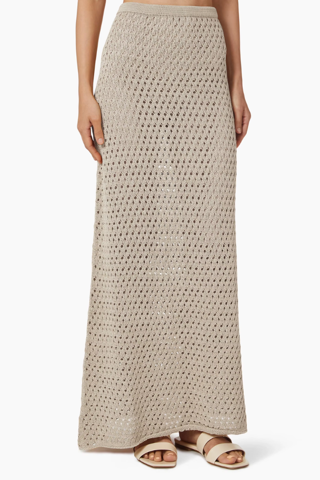 Versatile knitted model cover up rok