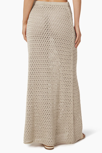 Versatile knitted model cover up rok